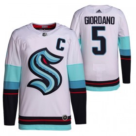 Miesten NHL Seattle Kraken Pelipaita Mark Giordano 5 2021-22 Valkoinen Authentic
